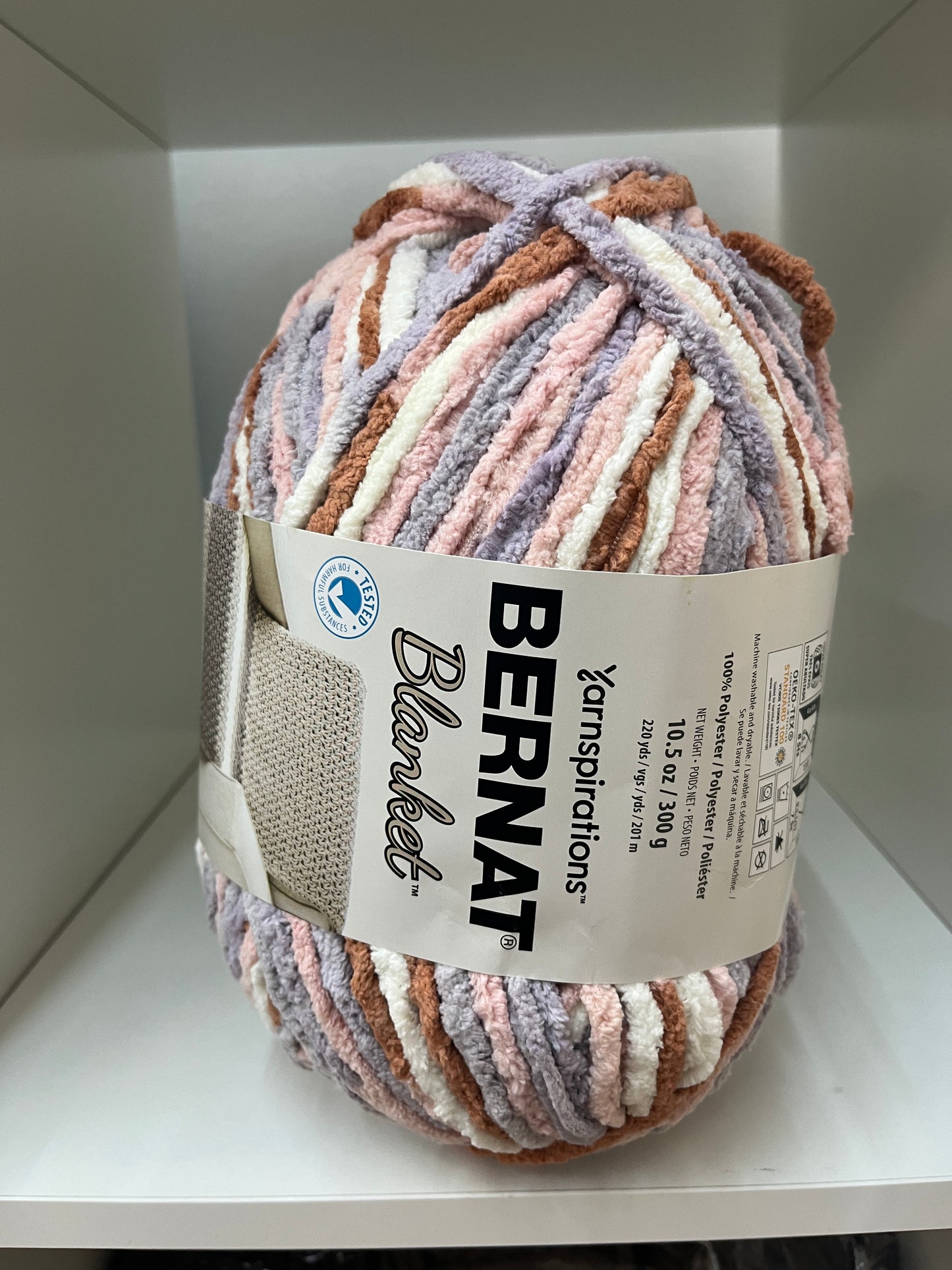 Bernat Blanket Superbulky - Petal