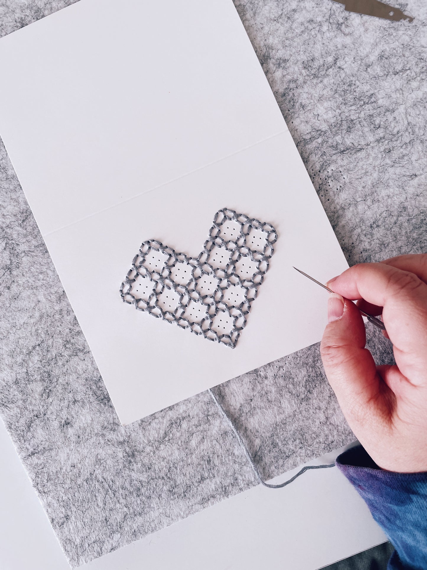 Paper Embroidery Valentine - 2/14