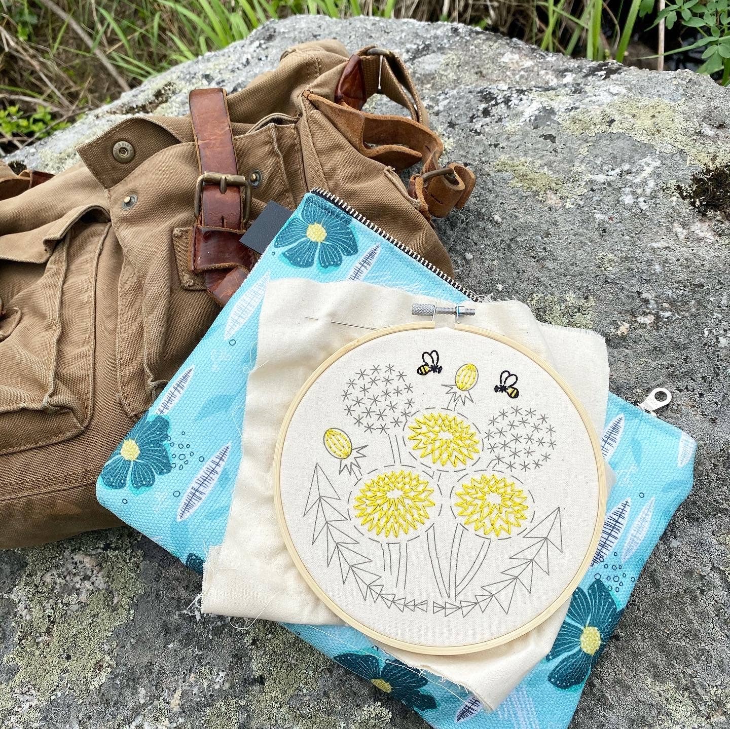 Dandelion Complete Embroidery Kit